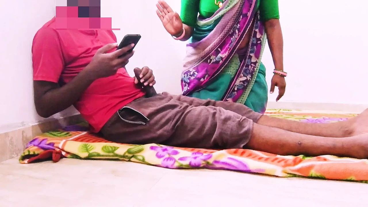Indian Saree Sex Enough Stepmom Fucking Stepson Big Dick. Telugu Dirty Talks.