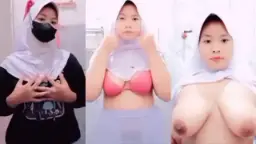 Jilbab Menggoda Di Balik Pintu Kamar Mandi