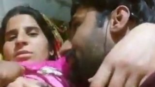 Punjabi Babe’s Intimate Sucking Session Leaked