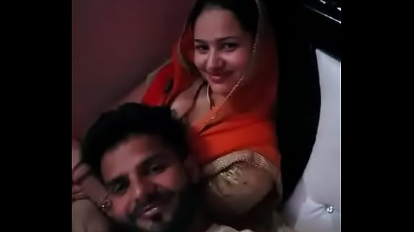 Desi Beauty Gets Wild In The Bedroom