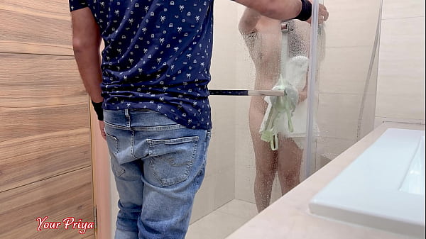 Steamy Shower Seduction: Stepmom’s Intimate Hindi Encounter