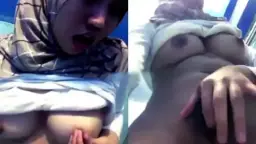 Gadis Berjilbab Yang Menggoda Dan Tak Terkendali