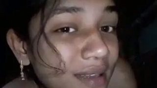 Watch This Hot Bangla Girl Tease Herself With Her Fingers