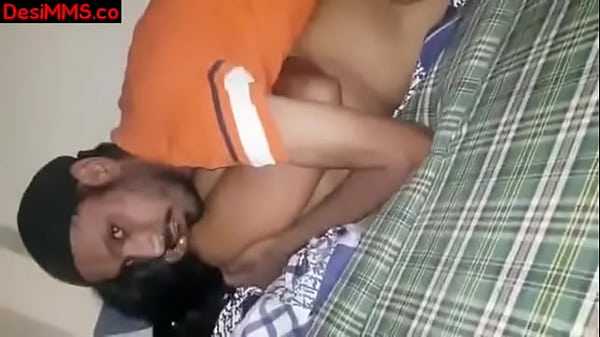 गर्म भारतीय भाभी की मादक चाल