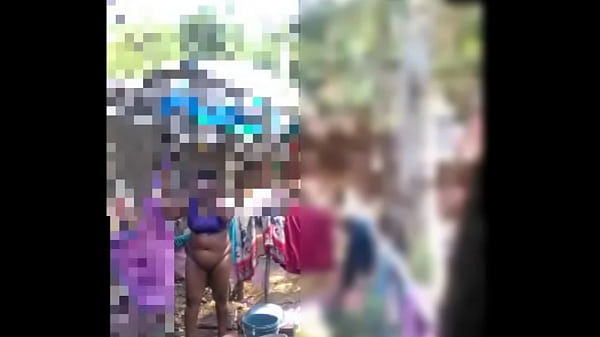 भारतीय देसी मोटी कमर और रसीली जांघें