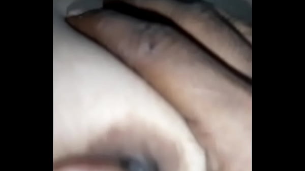 Hiru Desi Bhabhi, Teri Choli Ka Hook Khul Gaya Raat Ke Andhere Mein