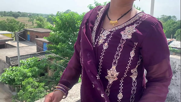 Desi Bhabhi’s Intimate Pleasures: A Sensual Journey In Bhojpuri With Hindi Whispers