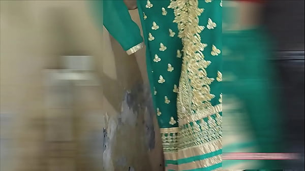 Desi Beauty’s Sensual Bath Time In Hindi