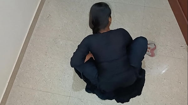 Sizzling Desi Housemaid’s Intimate Encounter With Landlord In Clear Hindi Audio