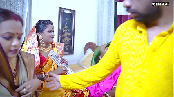Desi Chudakkad Teen Bhabhiyaan Apne Dewar Se Chudne Ko Taras Gayi, Bhabhiyon Ka Group Sex Party (hindi Audio)