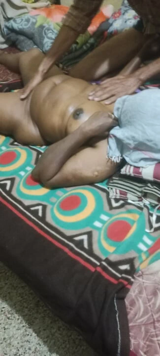 Tamil Married Aunty Enjoy The Massage