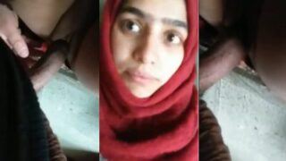 A Lahore Guy Pounds His Hijabi Girlfriend’s Smooth, Shaved Cunt In Raw Pakistani Sex