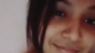 Watch This Indian College Girl’s Daring Nude Selfie Tease Video