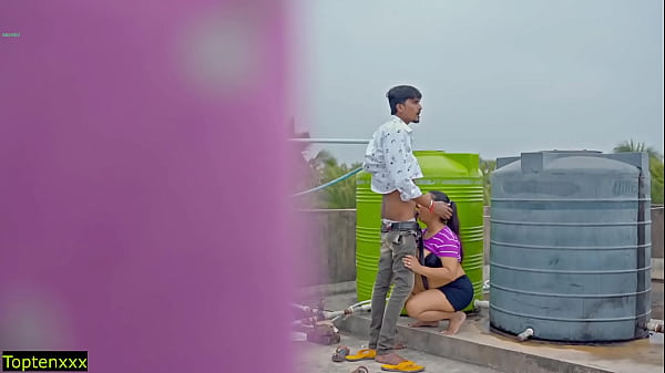 Hindi Mein Chudai, Chhat Par Garmi Se Bhari, Andar Mat Girana, Pyaar Se Bahar Nikal Dena
