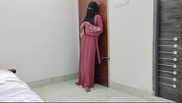 Shy Indian Hijabi Girlfriend Gets Her Tight Pussy Pounded For The First Time In Rough Fuck