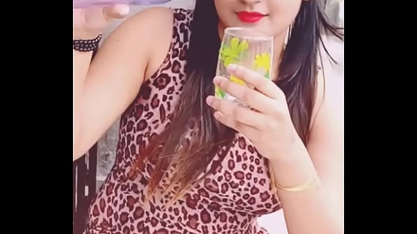 Indian Babe Bending Over, Showing Off That X Pose
