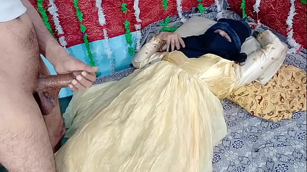 Watch A Yellow-clad Desi Bride Get Her Pussy Pounded Hard By A Big Indian Cock On Xvideos