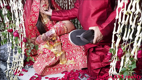Raw Desi Shaadi Ki Raat Ka Sexy Xxx Honeymoon, Hindi Mein Garam Chudai Ka Maza
