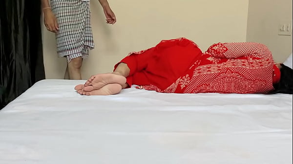 Sasur Ji Ne Bahu Ki Tight Chut Ko Full Movie Mein Chod Diya