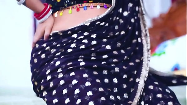 Big Boobs Indian Hot Bhabhi Gets Fucked While Cooking – Desi Sex