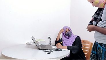 Hijabi Bank Manager Gets Raw Fuck By Horny Desi Village Farmer In Dirty Rural Chudai