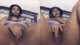 Alin Pakai Hijab Sambil Colmek Memeknya Yang Tembem, Bikin Ngilu Lihatnya.