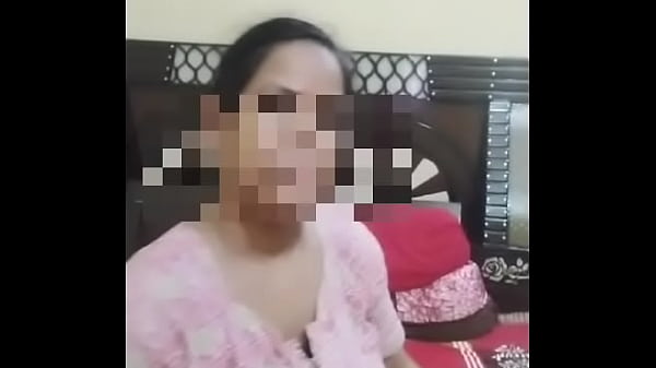 देशी प्यासी भाभी का शरीर पिघलता है, तुम्हारी गर्म साँसों की तलाश में