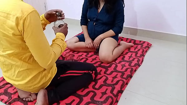 सौतेली बहन को शराब पिलाकर दबोचा और रात भर चोदा, भारतीय अश्लील, साफ हिंदी आवाज़ में